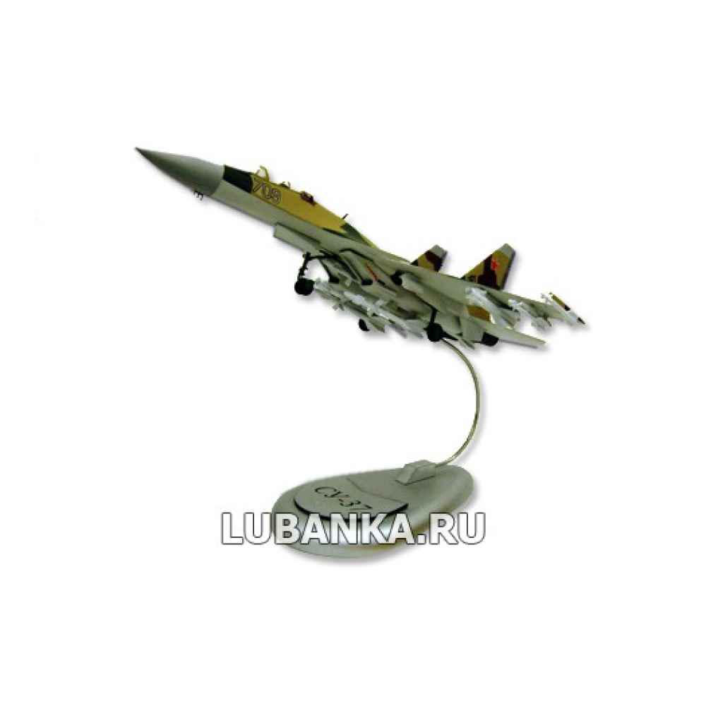 Модель самолета «Су-37»