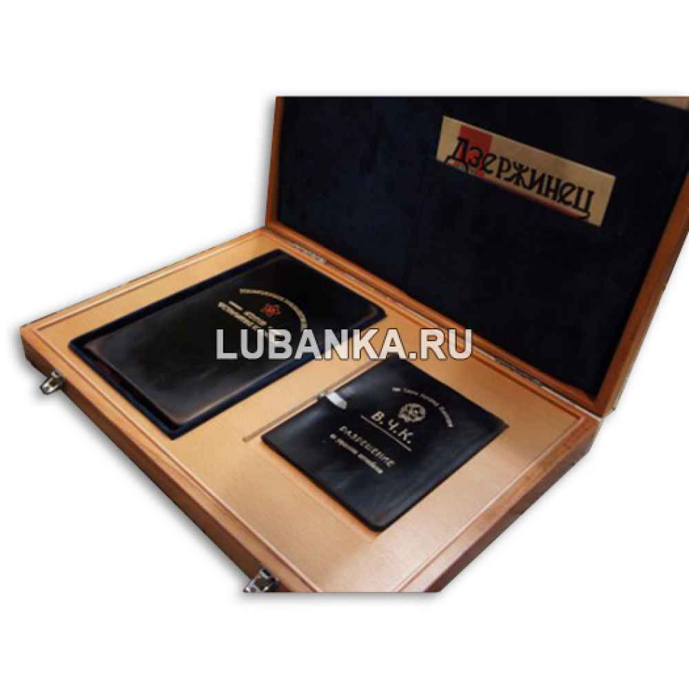 Книга «Настоящему Чекисту и обложка на водительское удостоверение» в подарочном коробе